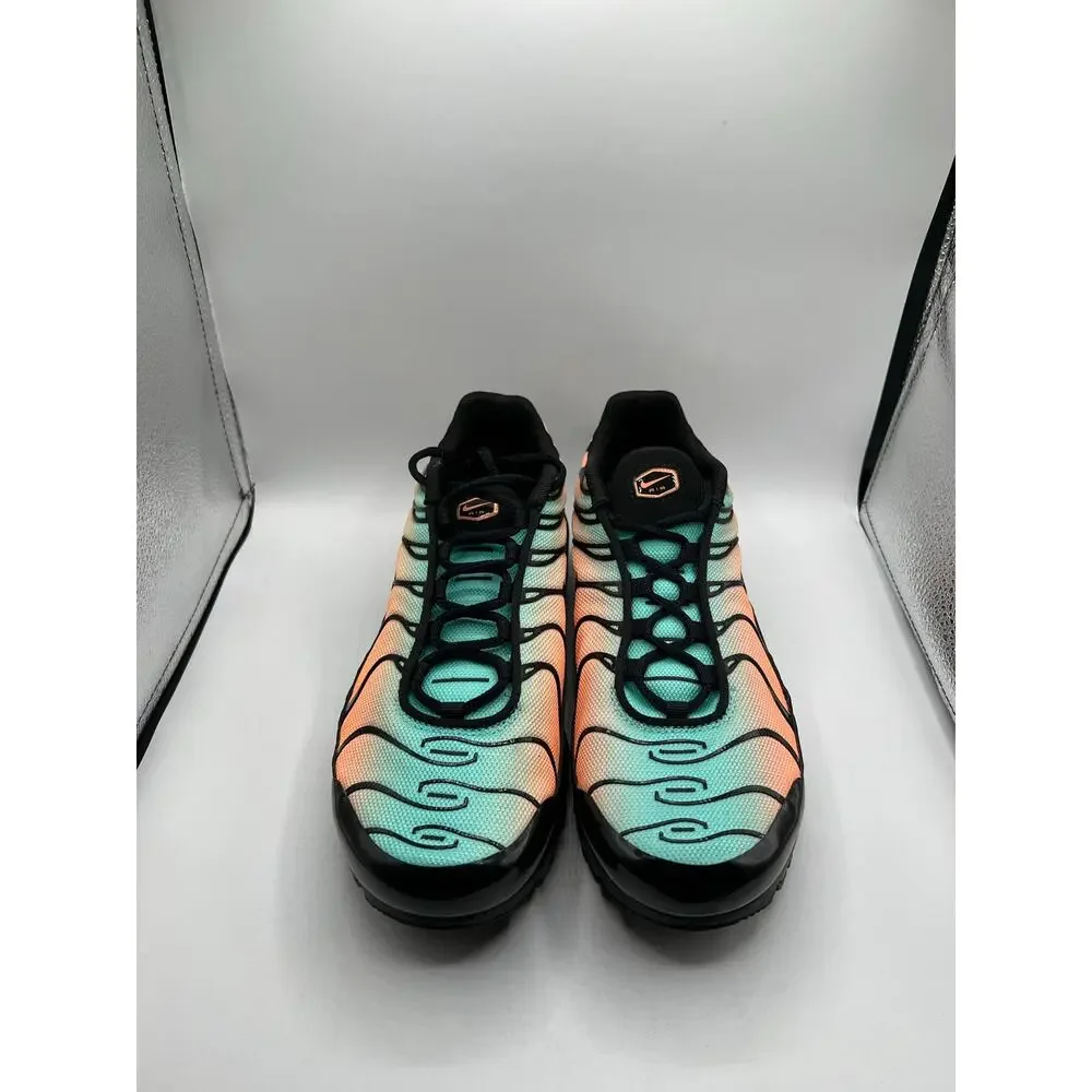 Nike Air Max Plus GS ‘Aurora Green Orange Pulse’ size 7Y